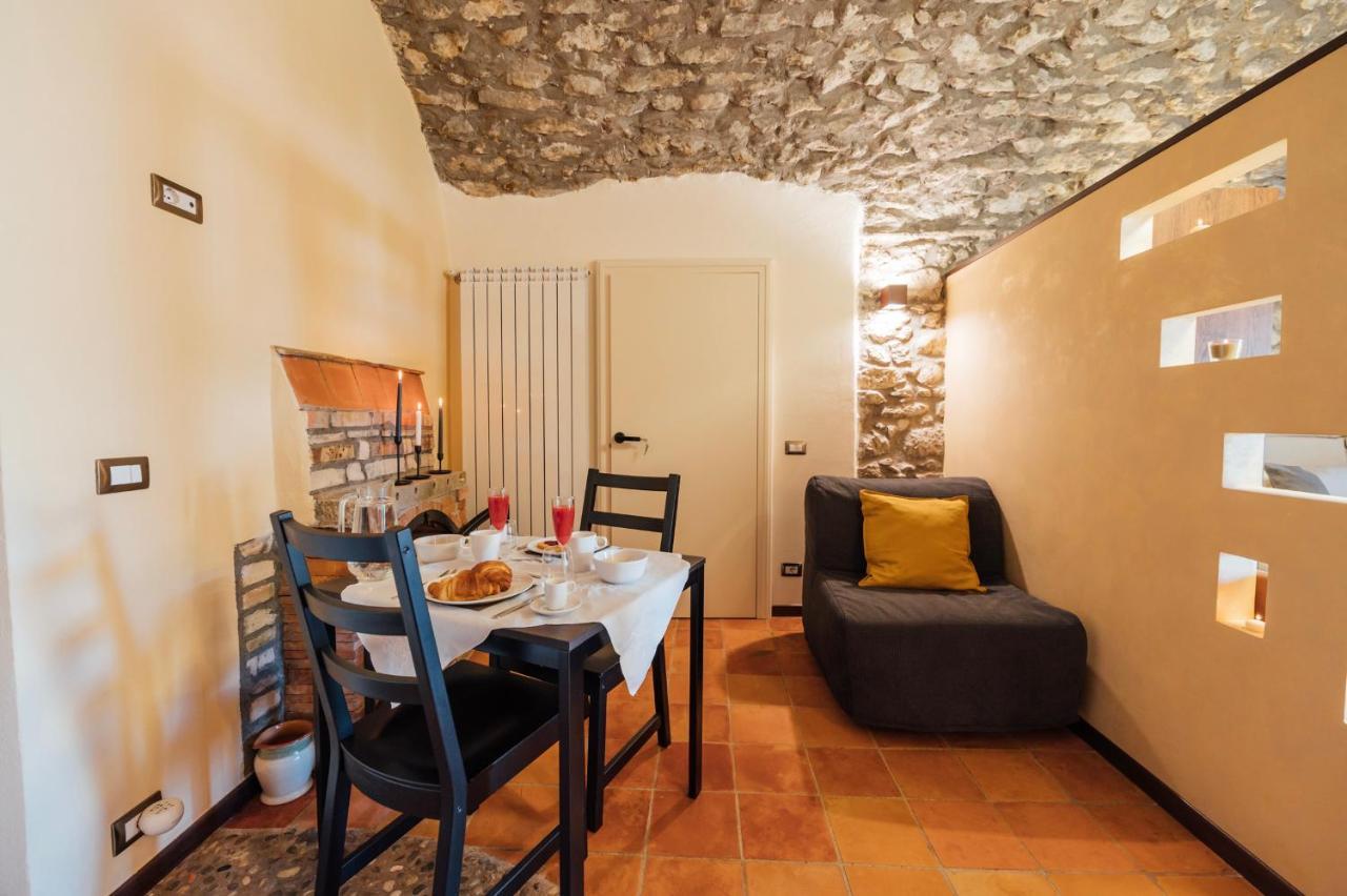 ホテル Vicolo72 Calitri エクステリア 写真