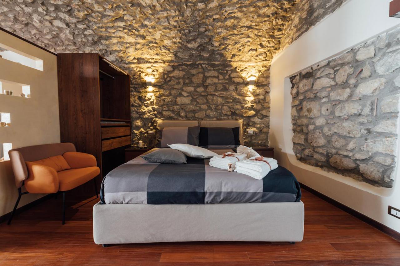 ホテル Vicolo72 Calitri エクステリア 写真